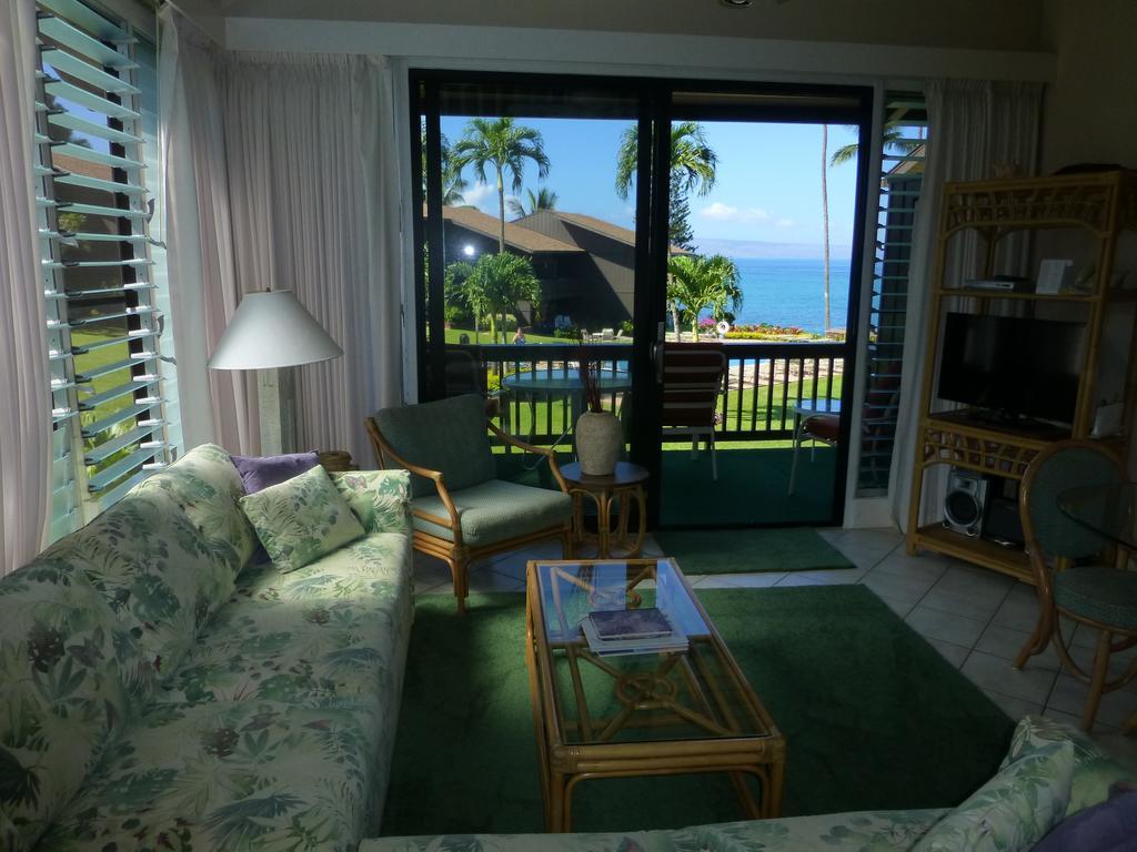 Mahina Surf 220 By Redawning Aparthotel ลาไฮนา ภายนอก รูปภาพ