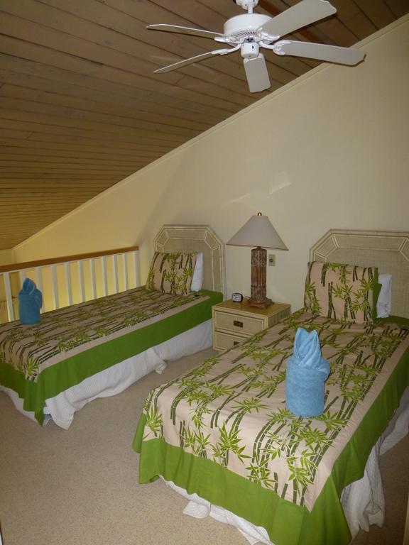 Mahina Surf 220 By Redawning Aparthotel ลาไฮนา ภายนอก รูปภาพ